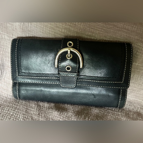 Coach SoHo Black Leather Trifold Wallet with Silver Buckle - Picture 4 of 15
